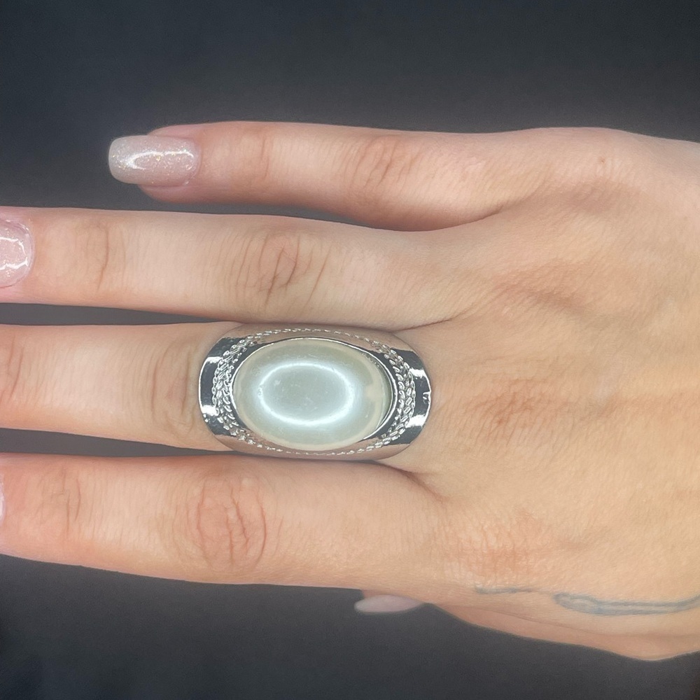 Elegant Silver and pearl Ring